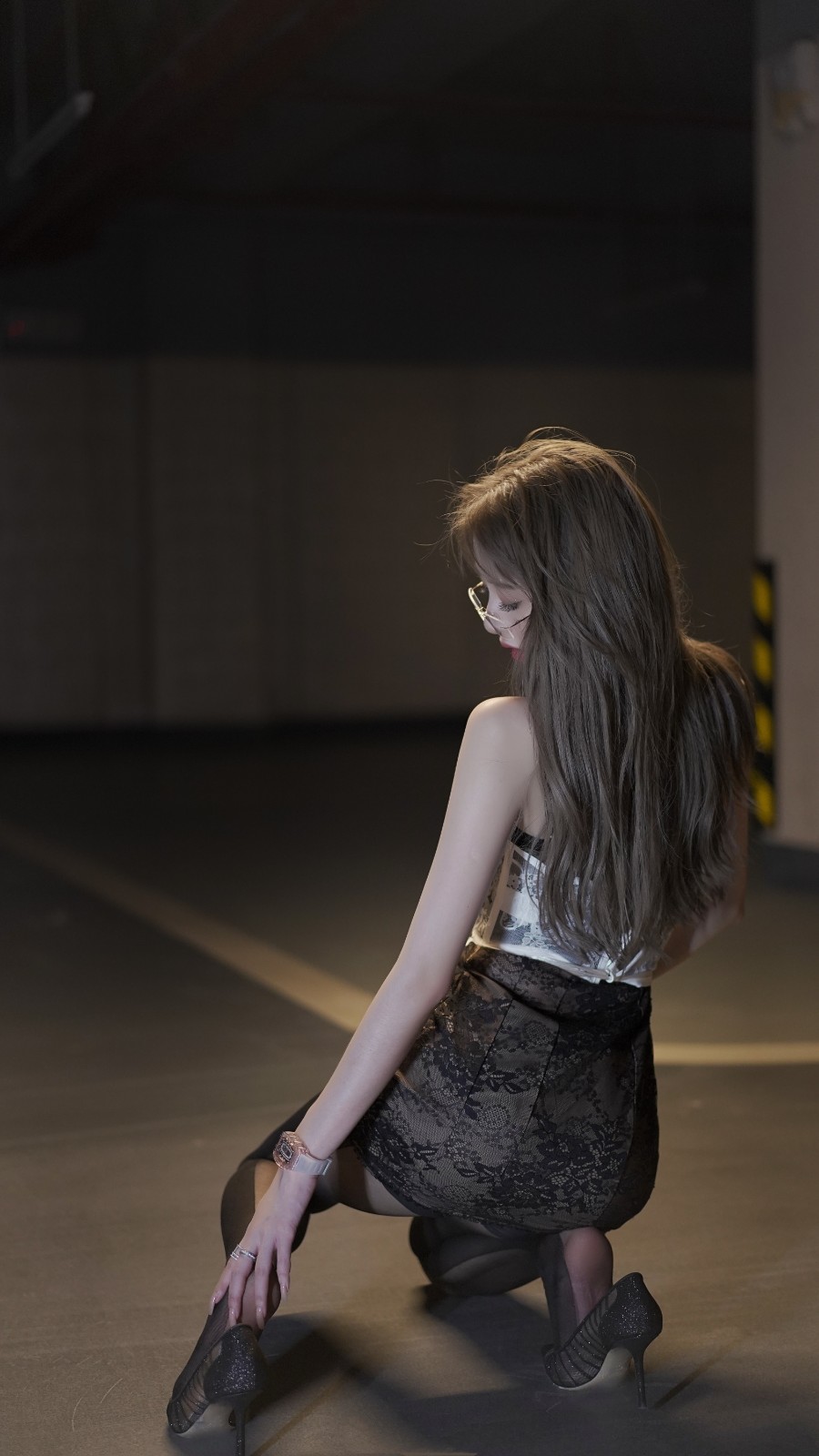 御姐风吊带裙地库大片-第6张图片-风享汇