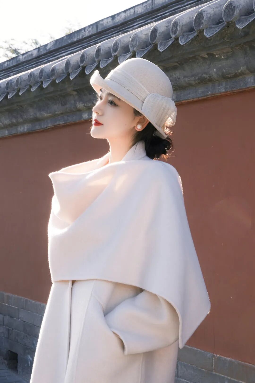 红墙古建与复古风的碰撞|拍出电影感写真-第7张图片-风享汇 红墙古建与复古风的碰撞|拍出电影感写真-第7张图片-风享汇