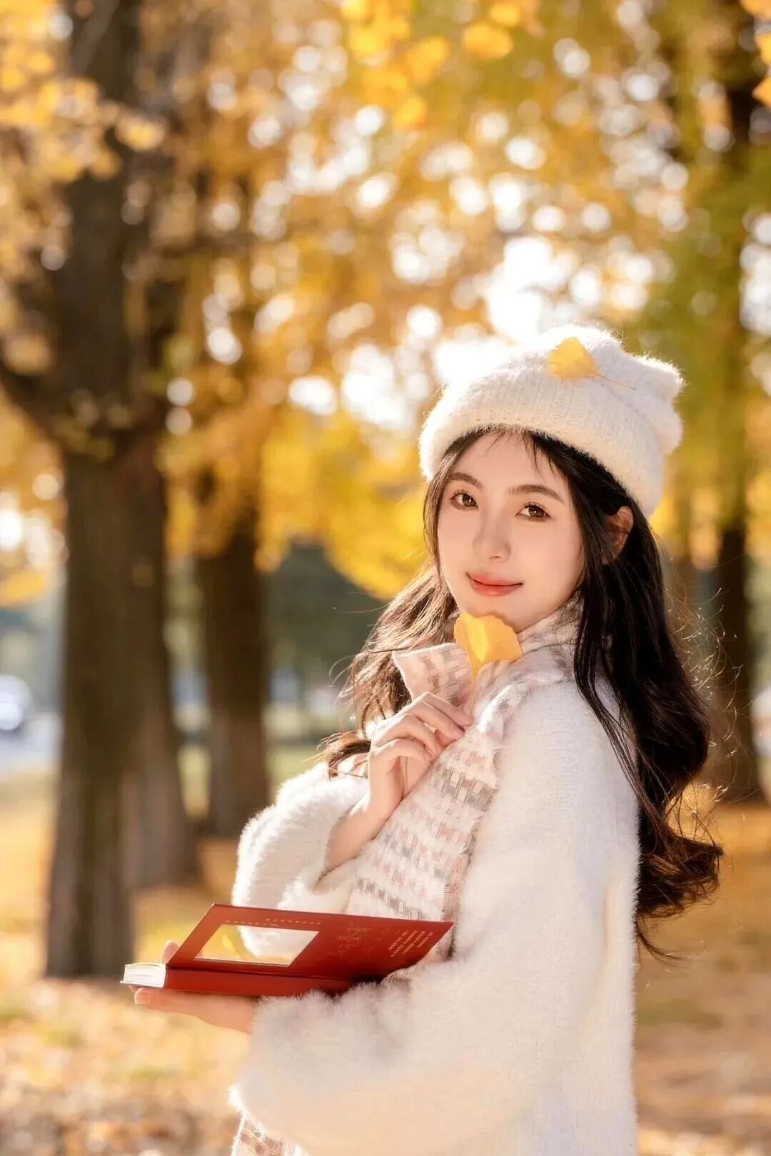 银杏林拍照｜6 个绝美Pose，拍出秋日氛围感大片-第7张图片-风享汇