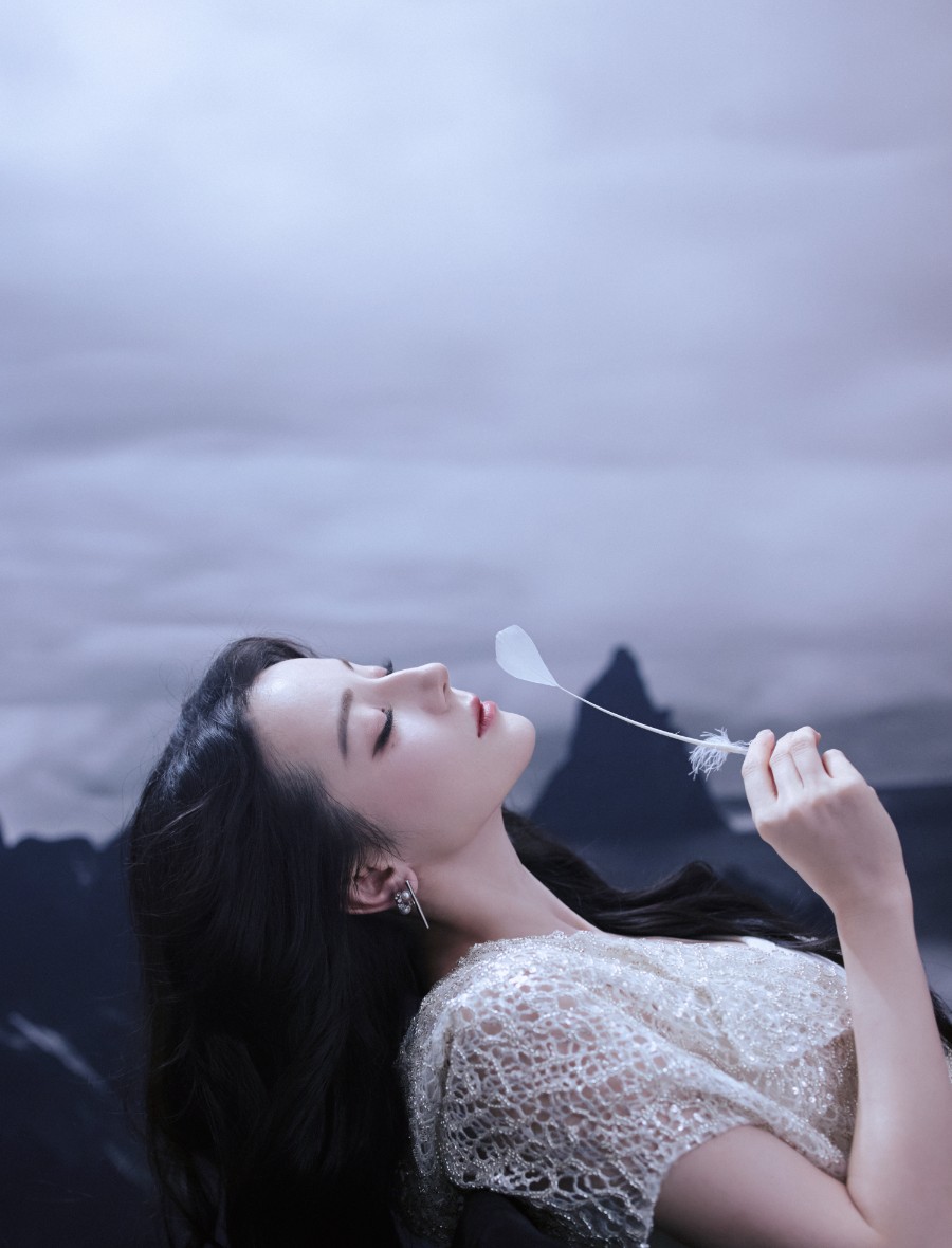 迪丽热巴，白裙礁石大片-第7张图片-风享汇