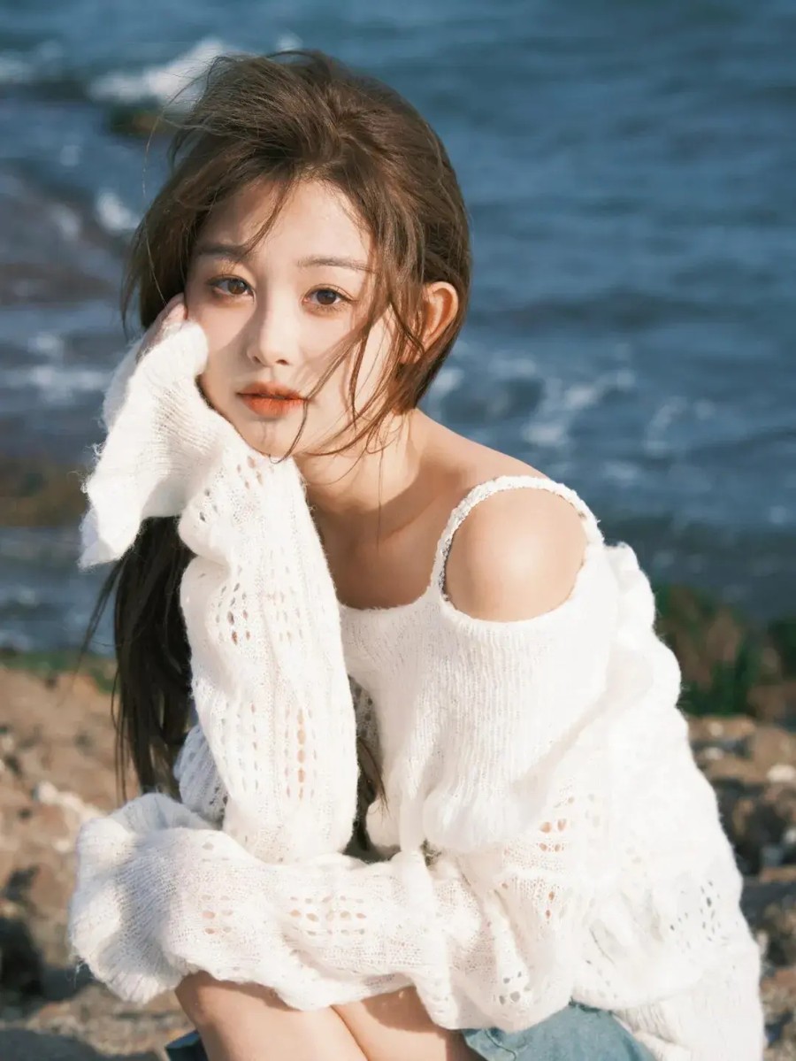 海边写真姿势指南：10 个动作拍出清新氛围感-第5张图片-风享汇