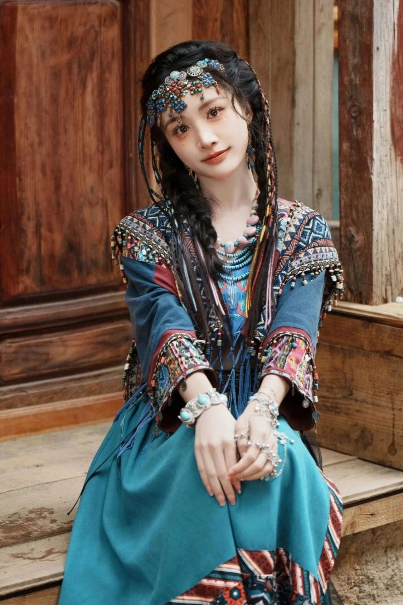 民族风拍照摆姿：9 个动作解锁异域风情，美到窒息-第2张图片-风享汇