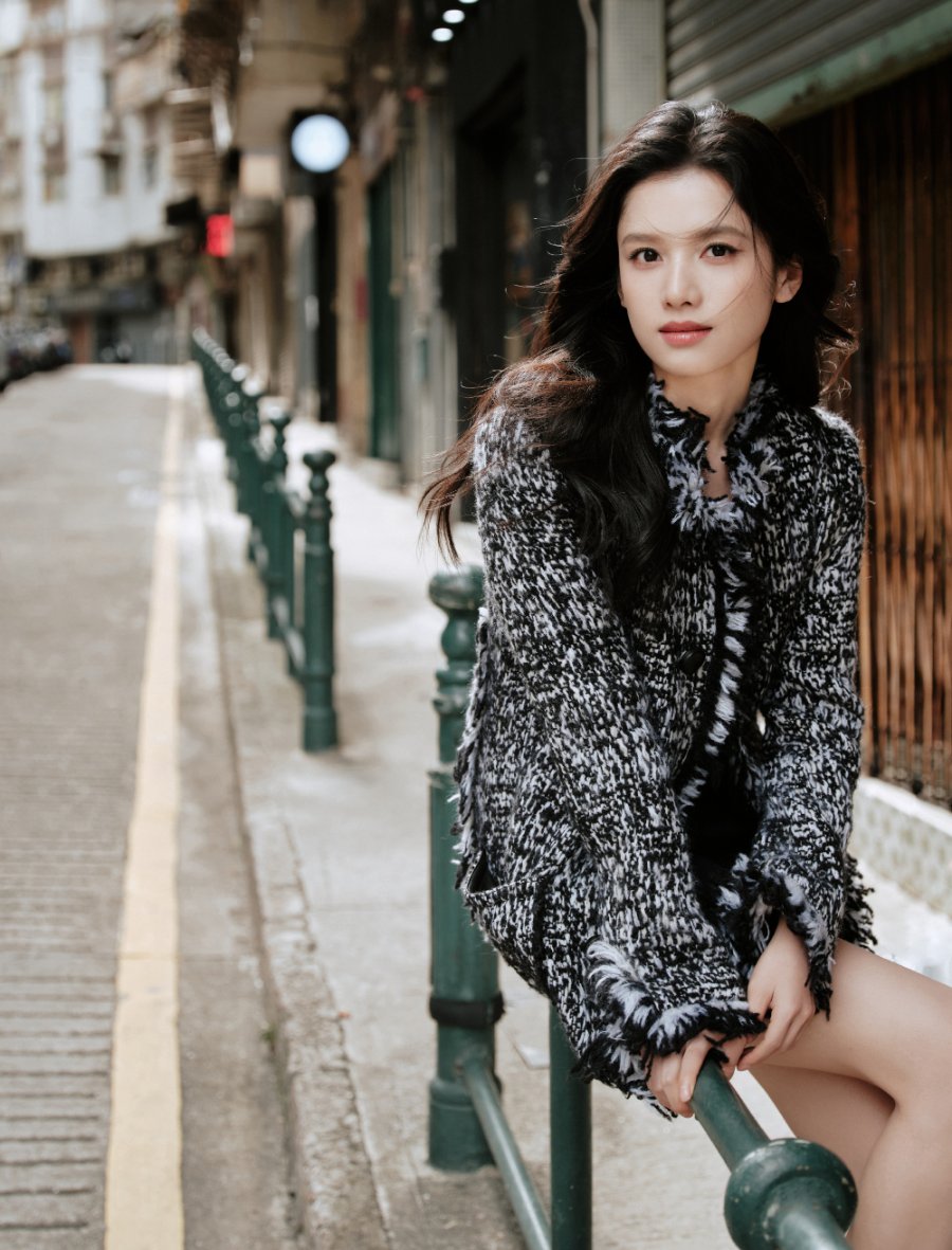 张婧仪，都市深巷里的松弛风尚-第5张图片-风享汇