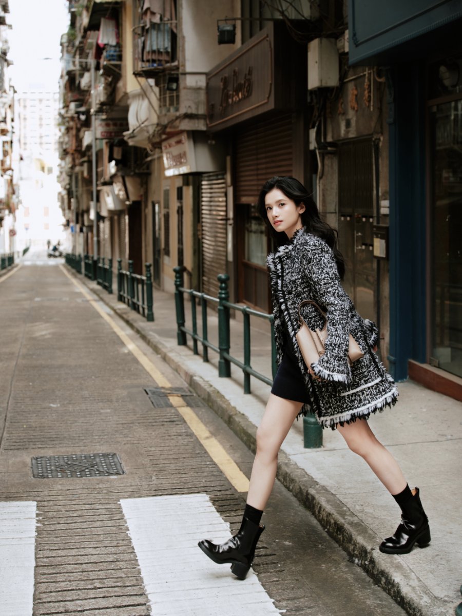 张婧仪，都市深巷里的松弛风尚-第15张图片-风享汇