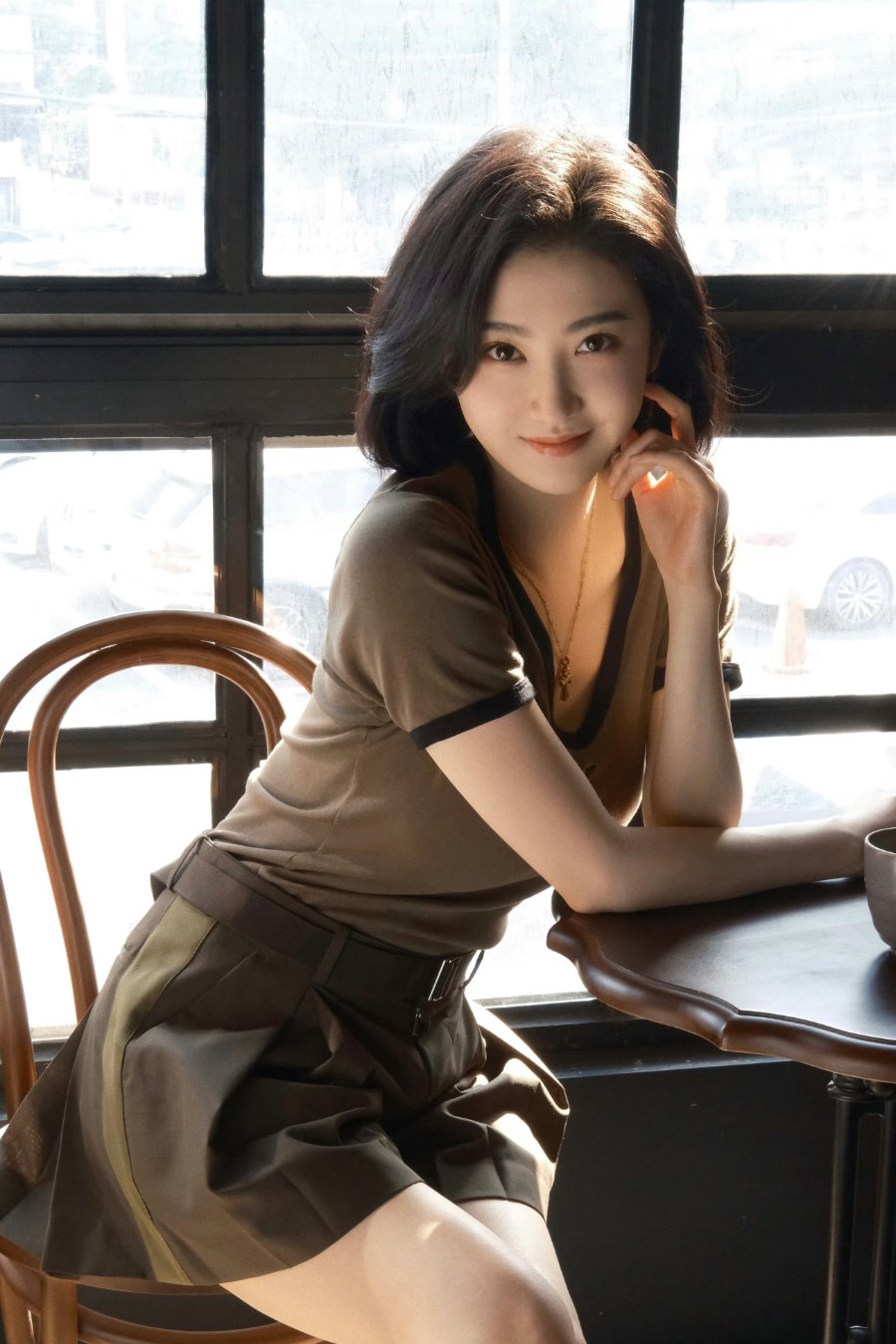 景甜，大地色彩，知性柔美-第4张图片-风享汇