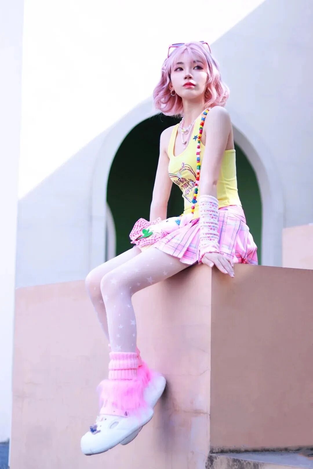 多巴胺街头拍照?8个甜妹姿势照着摆就好了-第9张图片-风享汇 多巴胺街头拍照?8个甜妹姿势照着摆就好了-第9张图片-风享汇