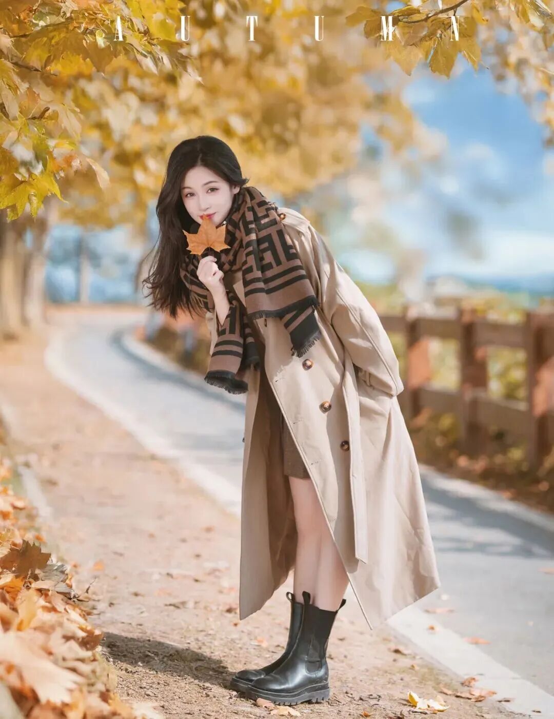 公园暖调:10个松弛感姿势,轻松拍出温柔氛围-第4张图片-风享汇 公园暖调:10个松弛感姿势,轻松拍出温柔氛围-第4张图片-风享汇