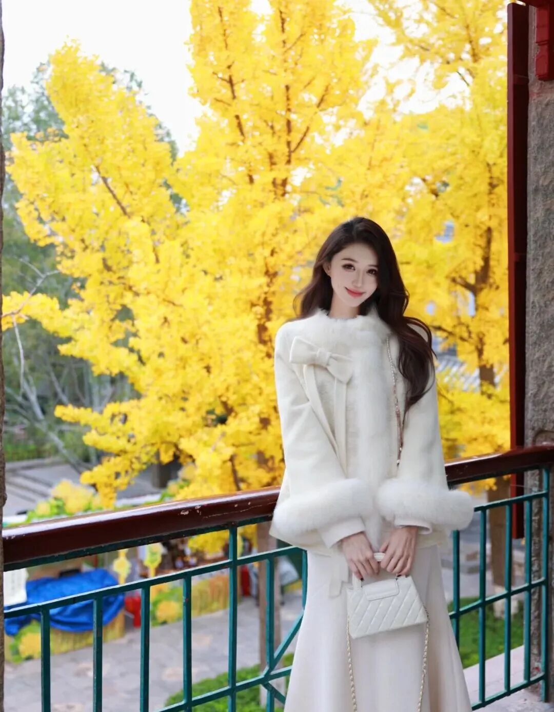 公园暖调:10个松弛感姿势,轻松拍出温柔氛围-第9张图片-风享汇 公园暖调:10个松弛感姿势,轻松拍出温柔氛围-第9张图片-风享汇