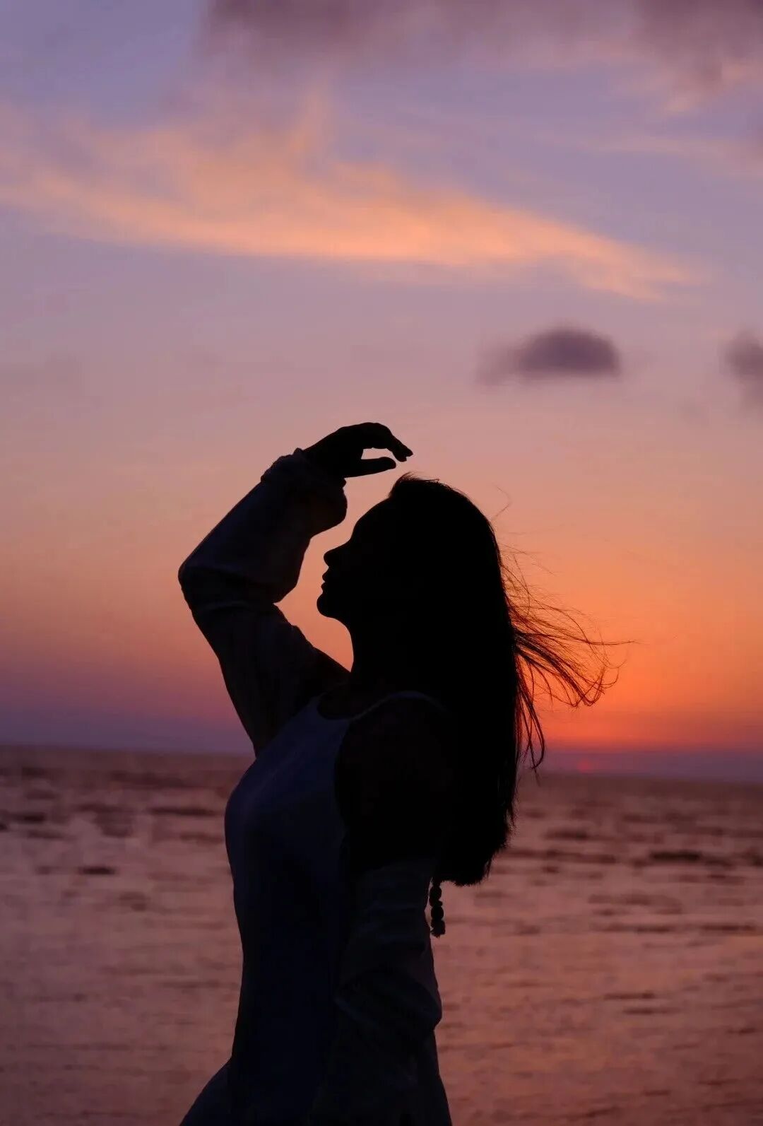 旅行不露脸拍照指南:学会这些,解锁氛围感大片-第12张图片-风享汇 旅行不露脸拍照指南:学会这些,解锁氛围感大片-第12张图片-风享汇