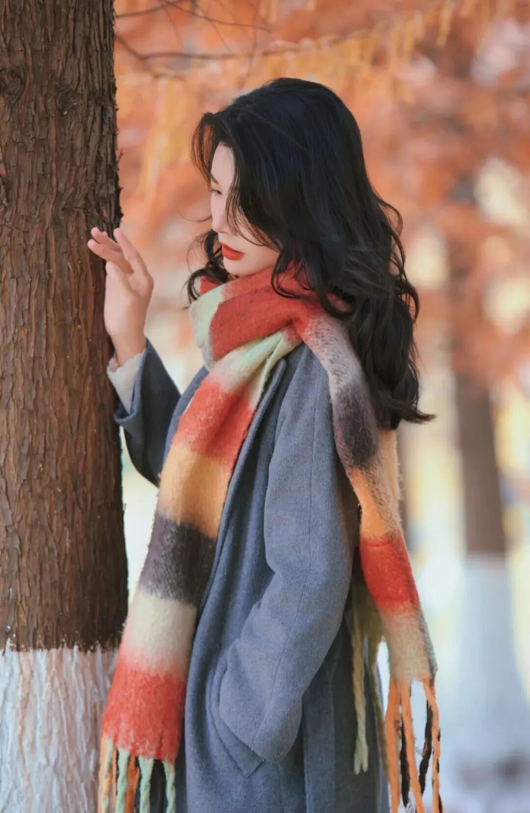 水杉林人像:5个松弛感姿势娴雅诗意-第3张图片-风享汇 水杉林人像:5个松弛感姿势娴雅诗意-第3张图片-风享汇