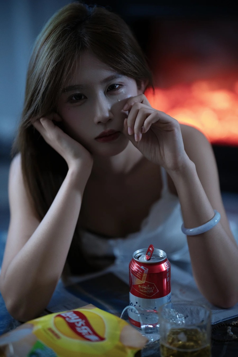 独居女孩的夜，氛围写真-第10张图片-风享汇