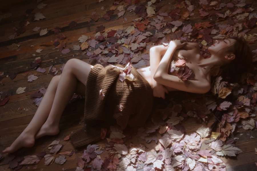 暖冬光影柔美交错，长发少女写真-第5张图片-风享汇