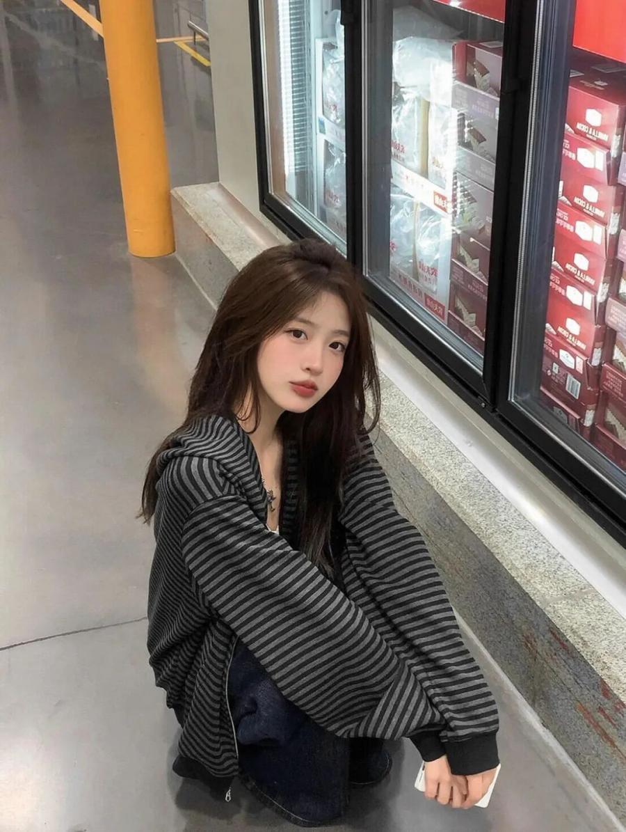 超市拍照：8 个松弛感摆姿，随手出片-第7张图片-风享汇