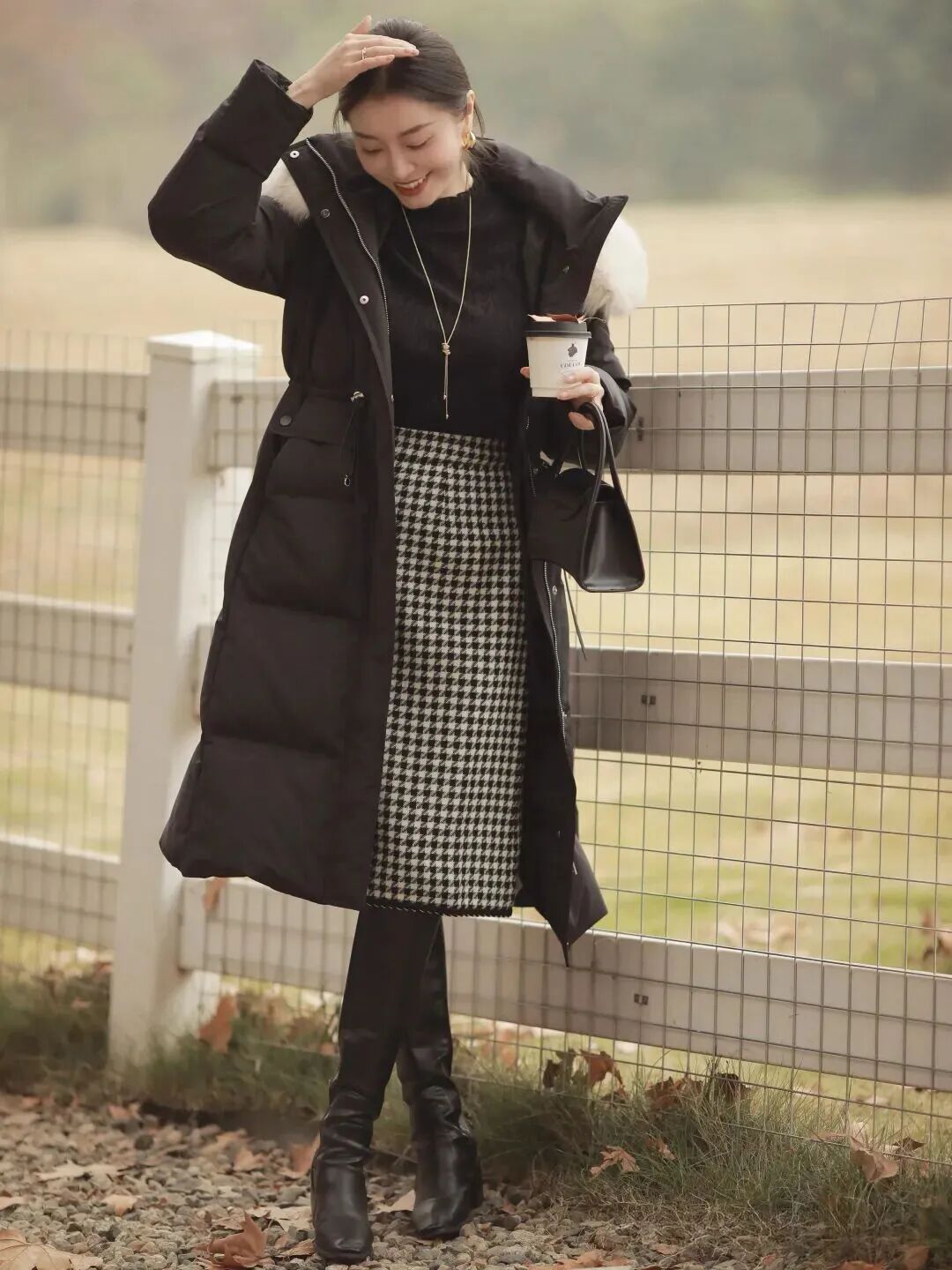 冬天穿羽绒服拍照：6个姿势告别臃肿，怎么拍都好看-第5张图片-风享汇