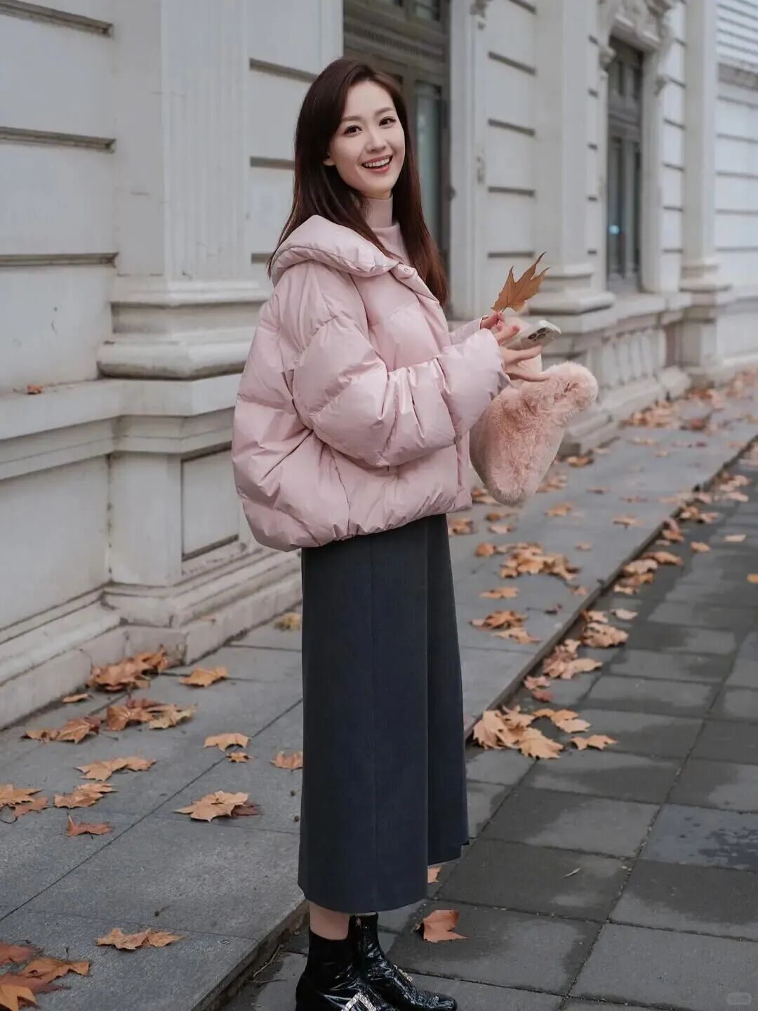 冬日拍照摆姿｜7个动作轻松拿捏冬日氛围感-第6张图片-风享汇