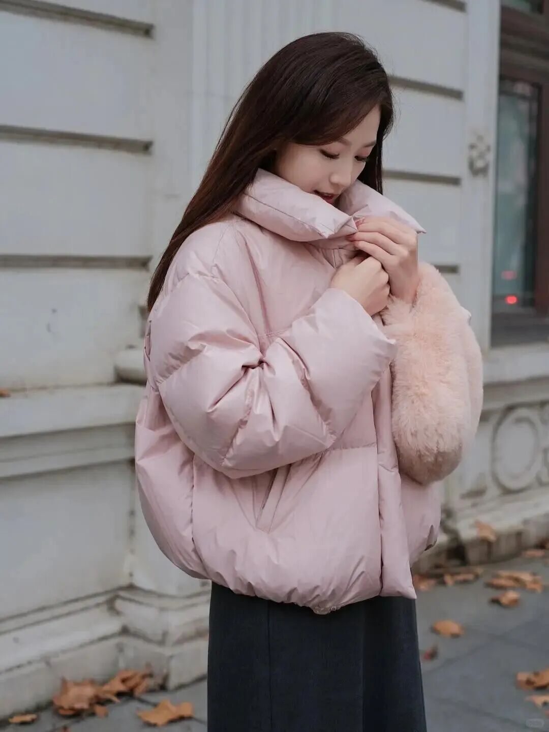 冬日拍照摆姿｜7个动作轻松拿捏冬日氛围感-第7张图片-风享汇