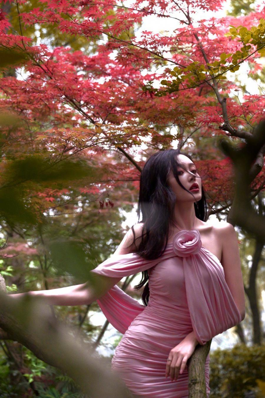 张天爱，粉裙美腿，柔美清澈-第5张图片-风享汇