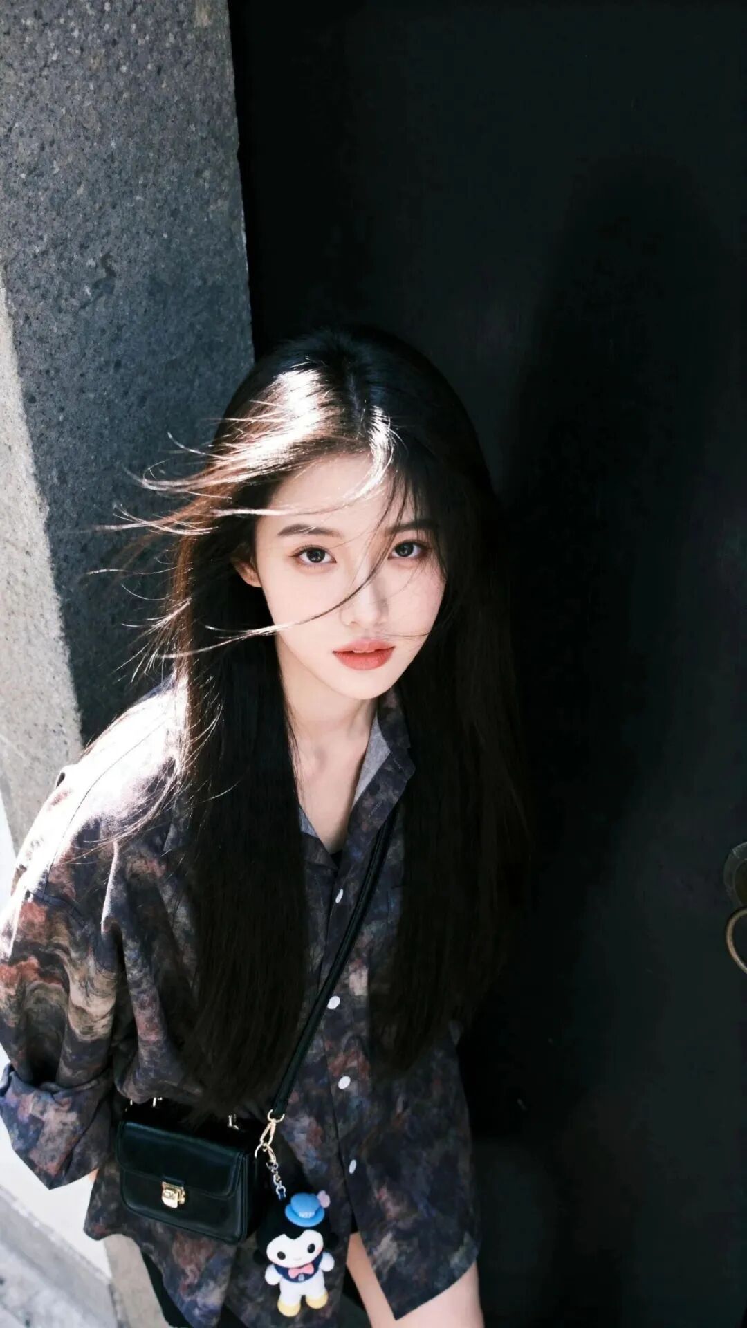 5个松弛感人像摆姿｜新手直接抄作业！-第3张图片-风享汇