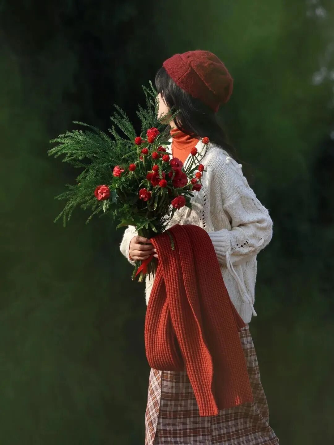 秋冬森系不露脸拍照：9个摆姿，拍出电影感松弛氛围-第3张图片-风享汇