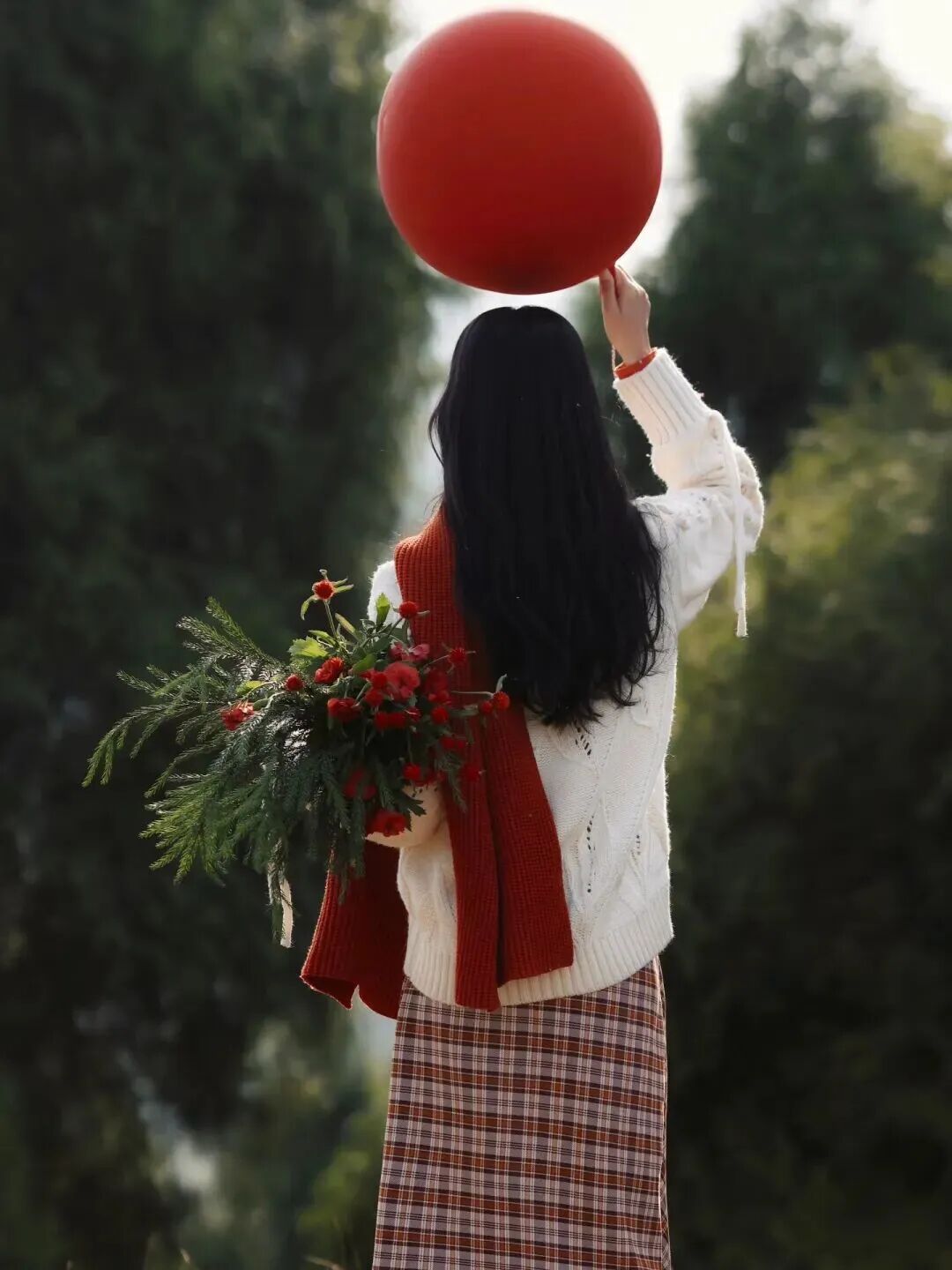 秋冬森系不露脸拍照：9个摆姿，拍出电影感松弛氛围-第9张图片-风享汇