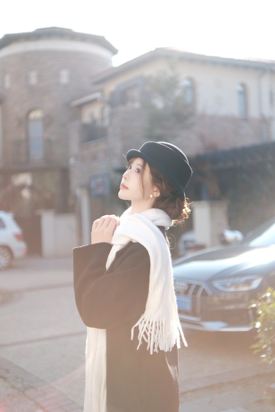 冬日清冷写真:9个松弛感动作,拍出温柔氛围感-第5张图片-风享汇 冬日清冷写真:9个松弛感动作,拍出温柔氛围感-第5张图片-风享汇