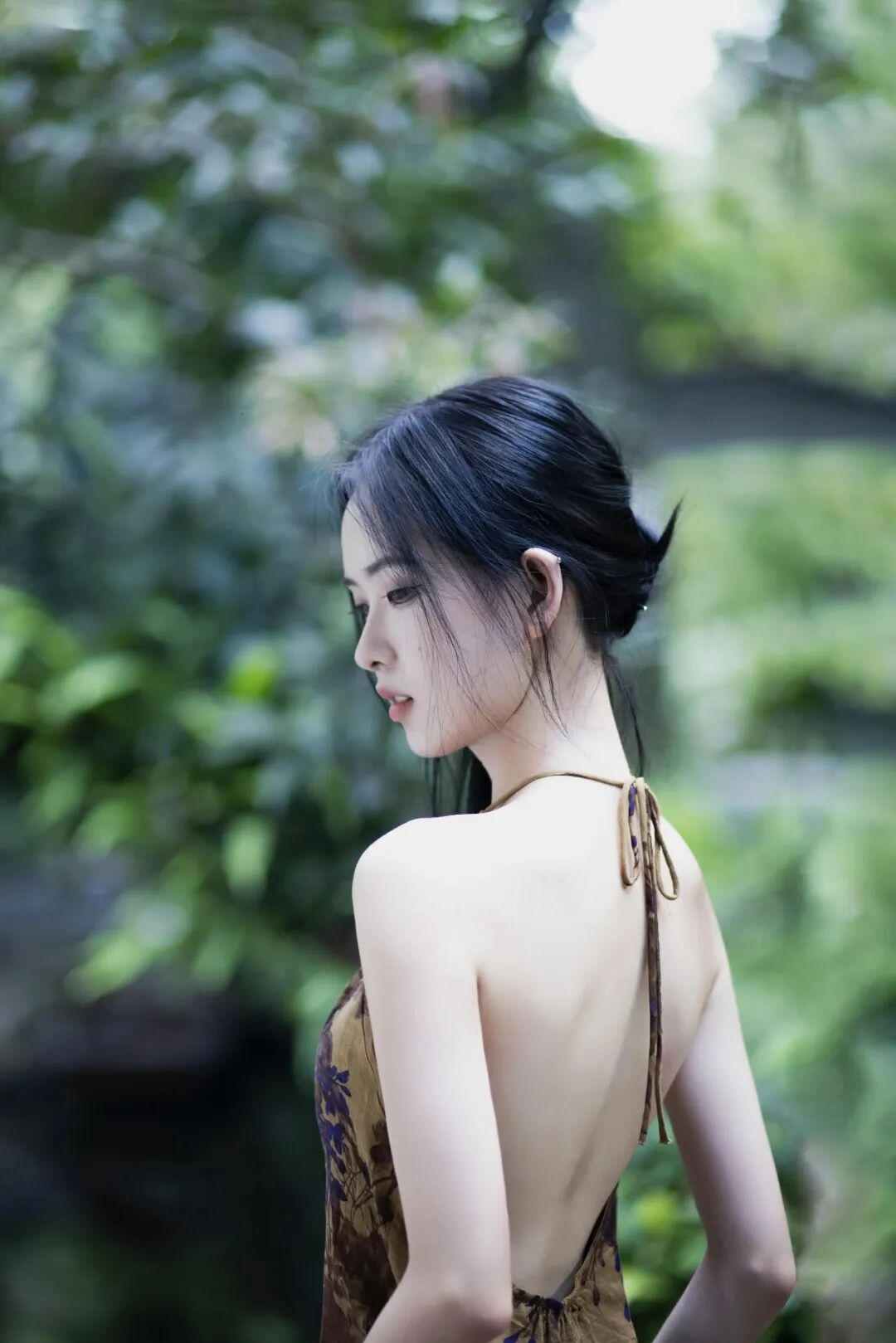 江南晨雾风，4个姿势拍出情绪清冷感人像-第2张图片-风享汇