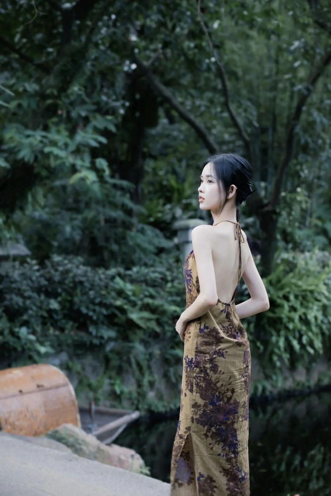 江南晨雾风，4个姿势拍出情绪清冷感人像-第5张图片-风享汇