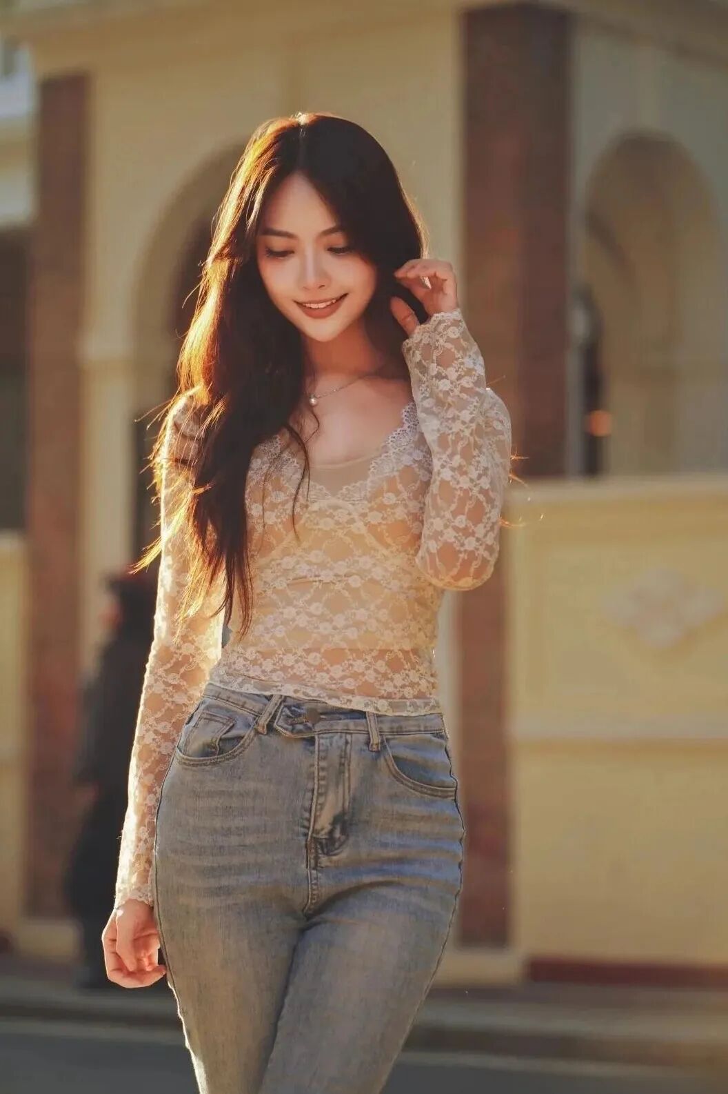 冬日逆光拍照指南｜8个姿势拍出清冷暖意-第7张图片-风享汇