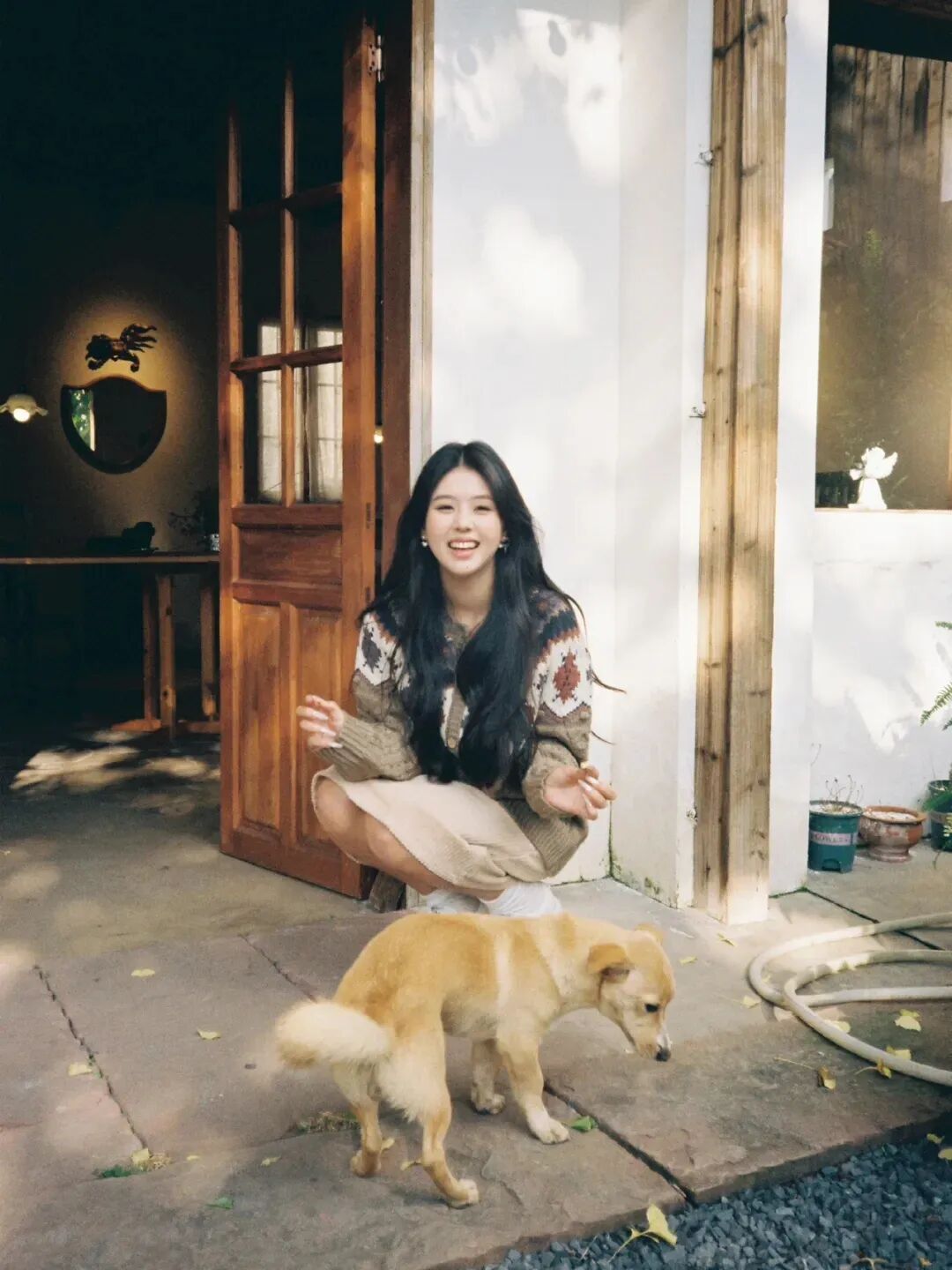 秋冬氛围感写真|把日常拍成电影感大片-第3张图片-风享汇 秋冬氛围感写真|把日常拍成电影感大片-第3张图片-风享汇