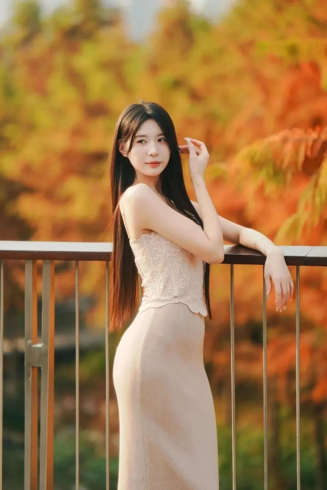 冬日氛围感!9个姿势把暖阳拍成温柔诗篇-第2张图片-风享汇 冬日氛围感!9个姿势把暖阳拍成温柔诗篇-第2张图片-风享汇