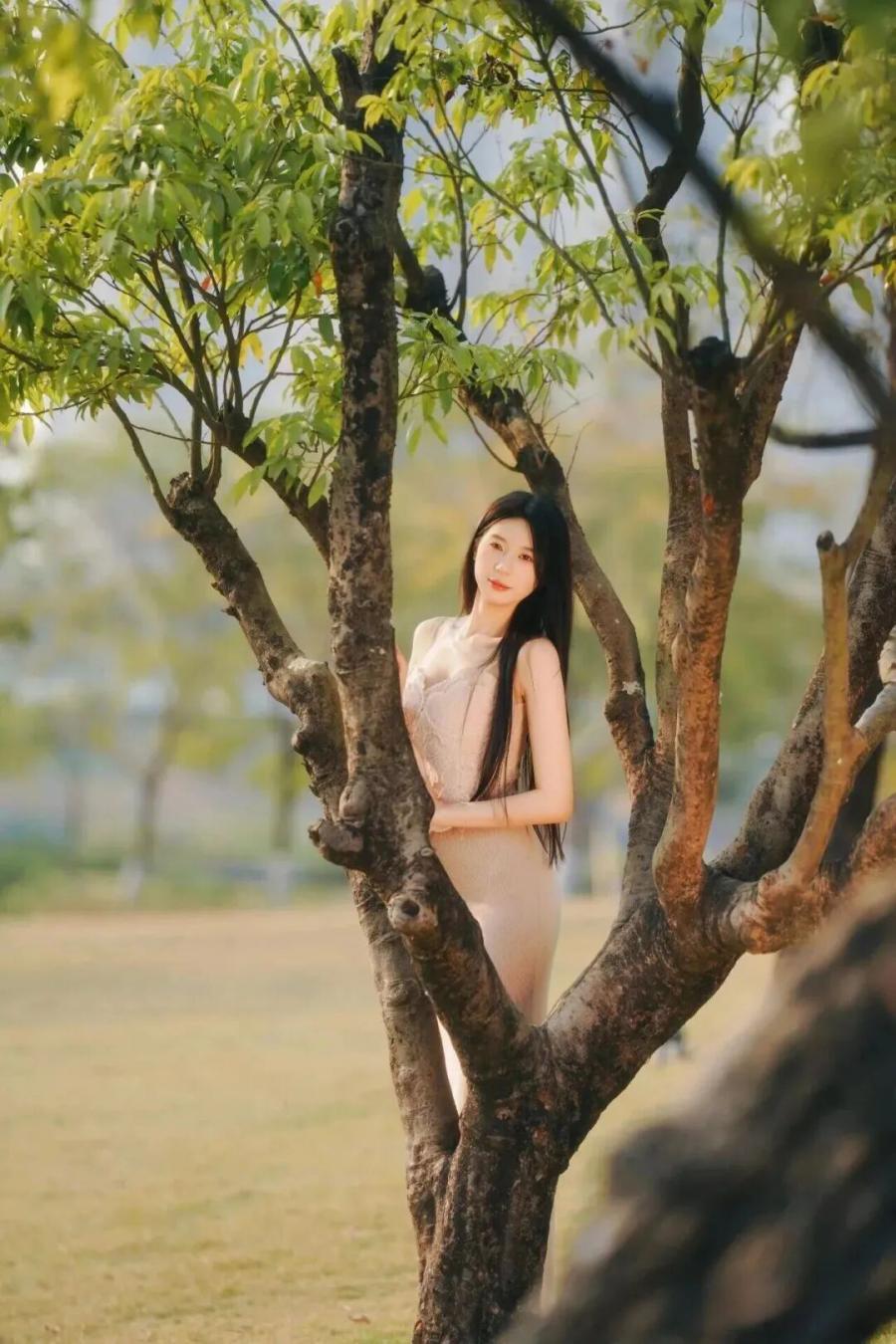 冬日氛围感!9个姿势把暖阳拍成温柔诗篇-第9张图片-风享汇 冬日氛围感!9个姿势把暖阳拍成温柔诗篇-第9张图片-风享汇