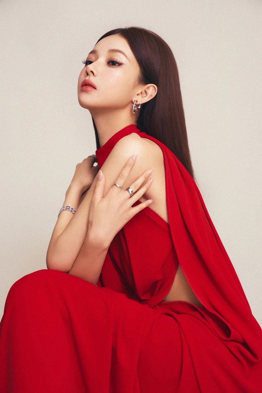 红裙佳人写真，明艳动人-第8张图片-风享汇