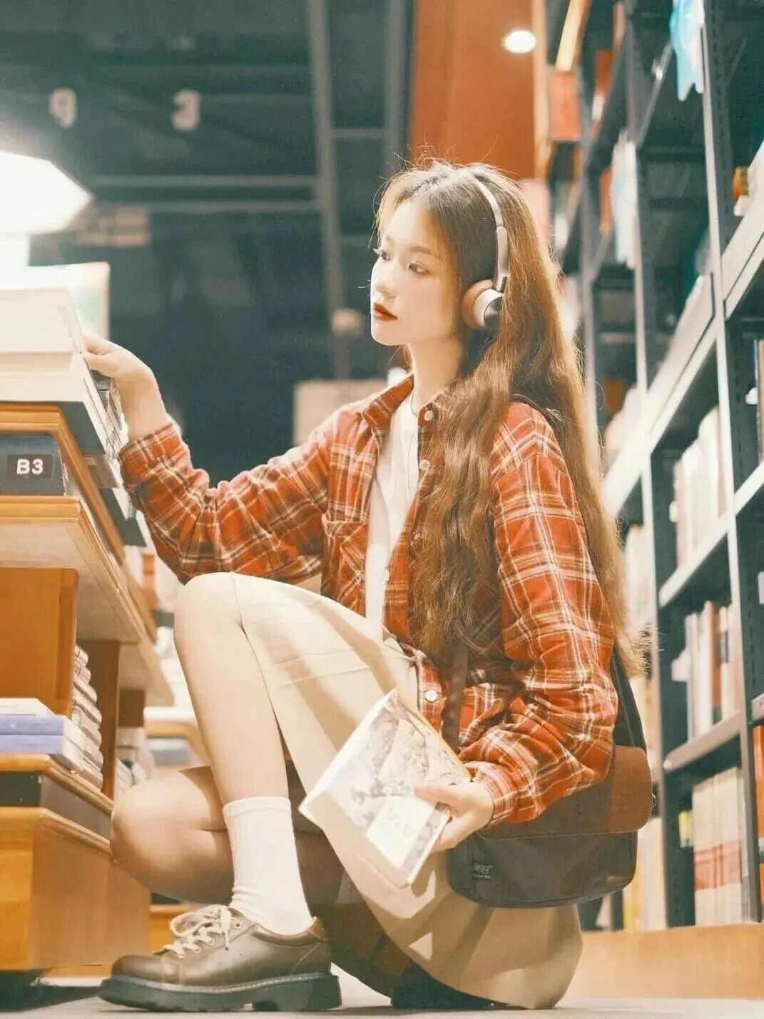 逛书店别只会看书！教你随手拍氛围感人像-第7张图片-风享汇