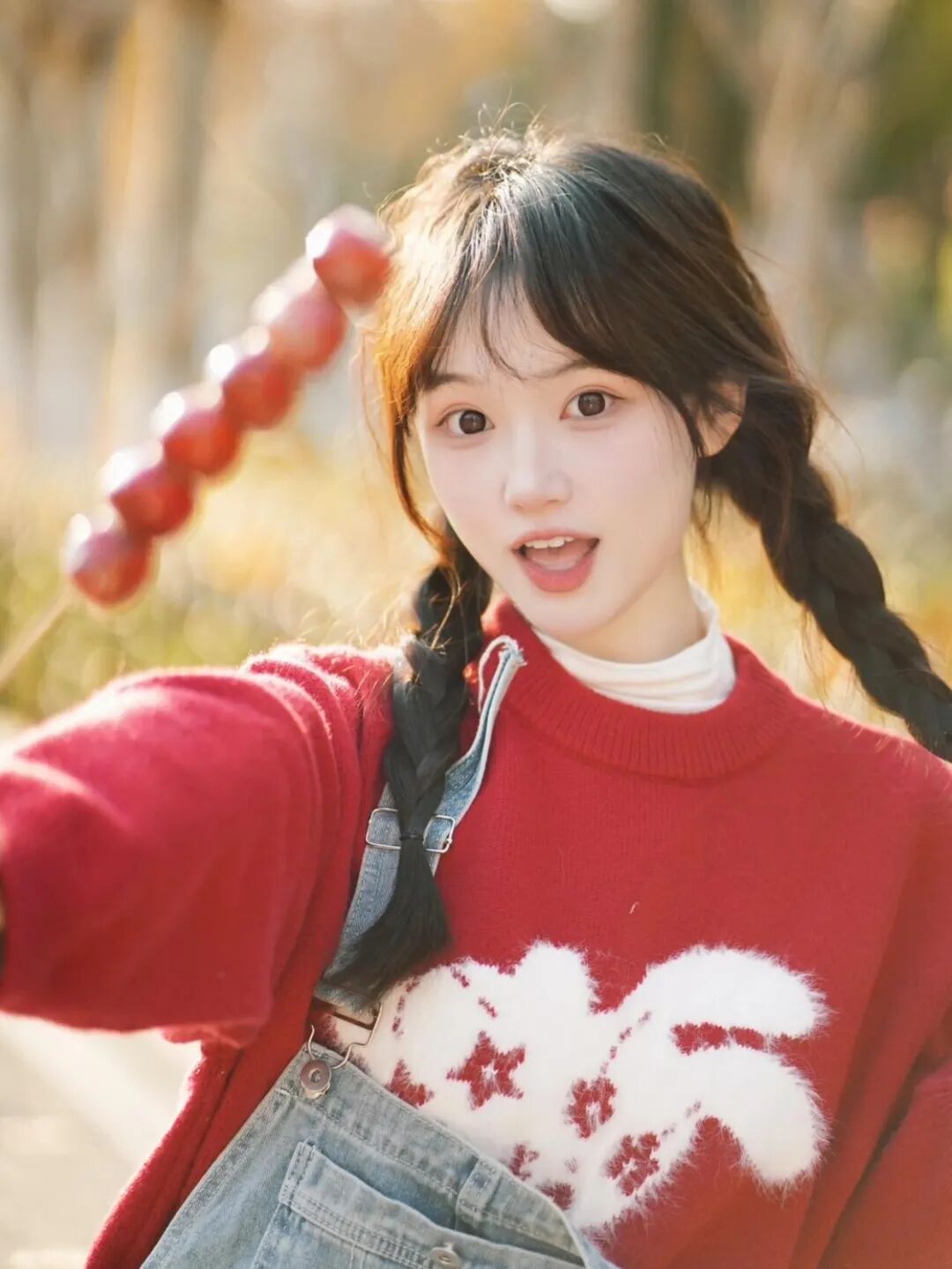 过年拍照没新意?教你用糖葫芦 + 夕阳拍出氛围感-第2张图片-风享汇 过年拍照没新意?教你用糖葫芦 + 夕阳拍出氛围感-第2张图片-风享汇