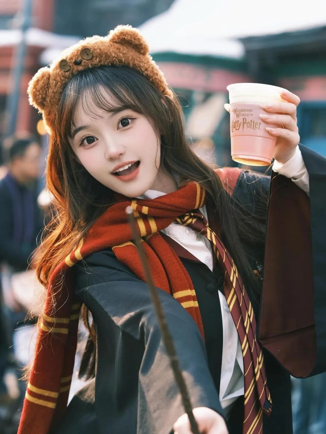 告别环球影城游客照!霍格沃茨这样拍超有代入感-第9张图片-风享汇 告别环球影城游客照!霍格沃茨这样拍超有代入感-第9张图片-风享汇