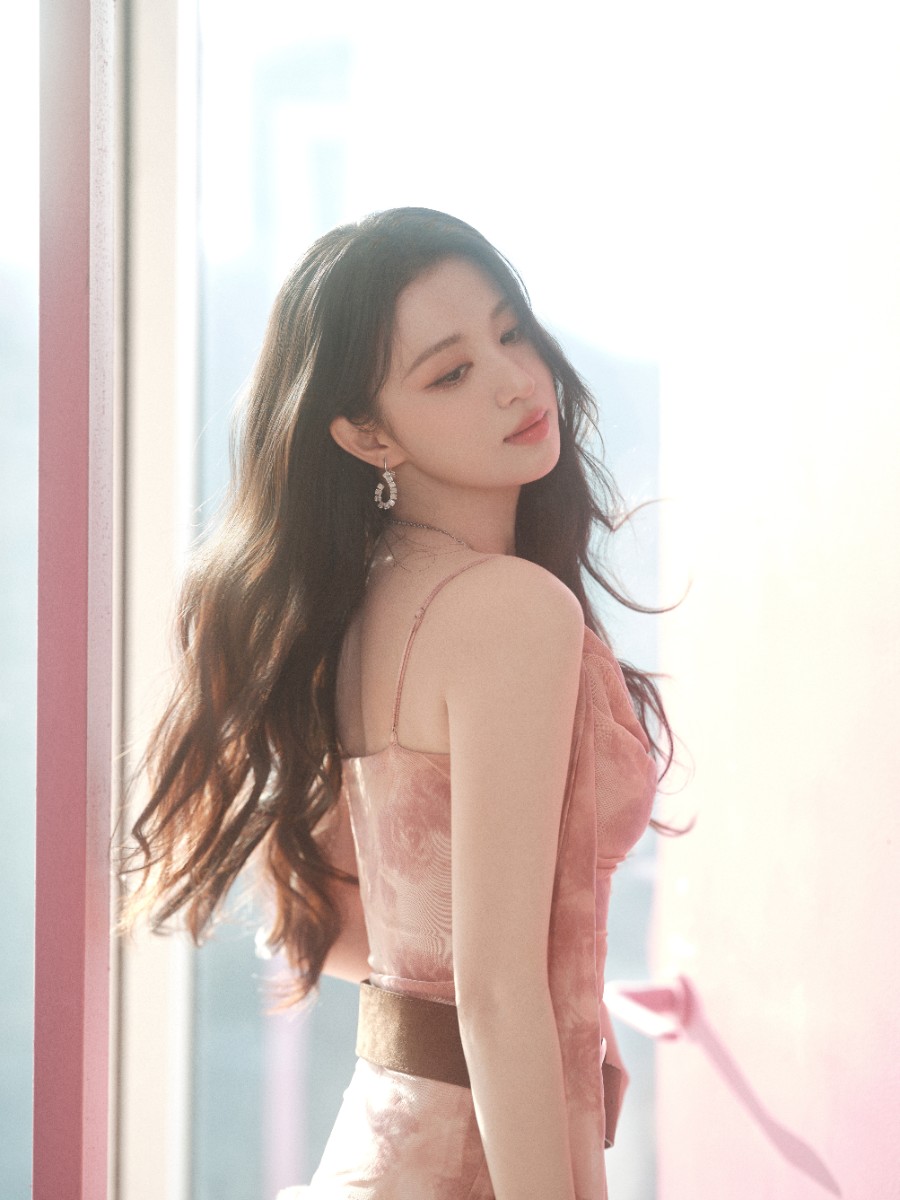 王楚然真仙女下凡了， 好美的庾晚音 ​​​-第4张图片-风享汇