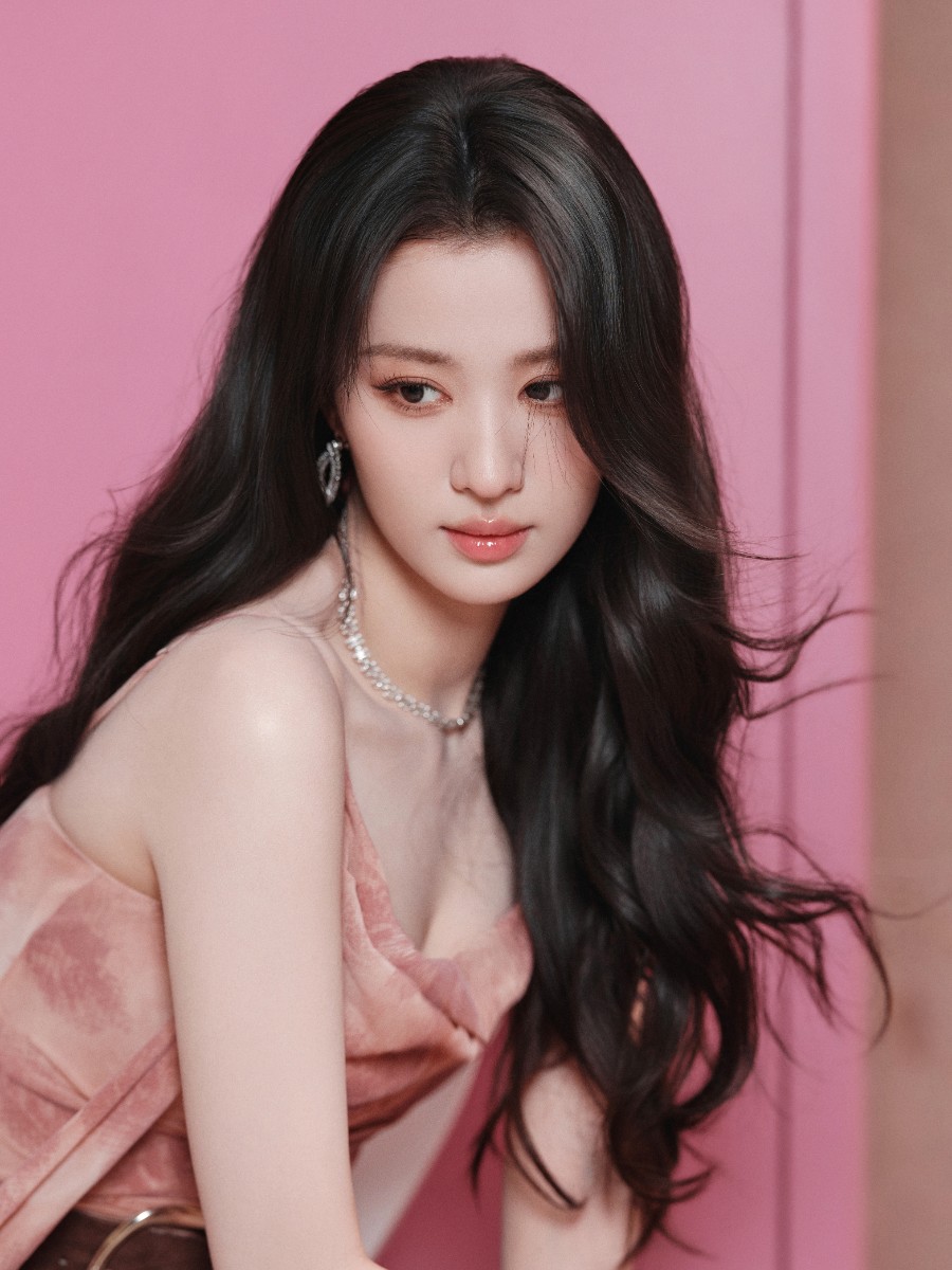 王楚然真仙女下凡了， 好美的庾晚音 ​​​-第11张图片-风享汇