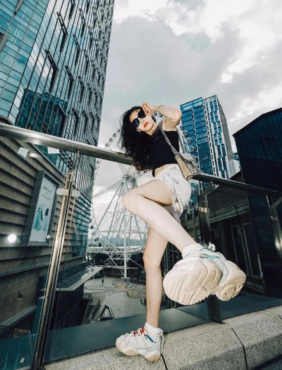 广角拍照技巧｜专治显胖、显矮、手短脚短-第3张图片-风享汇