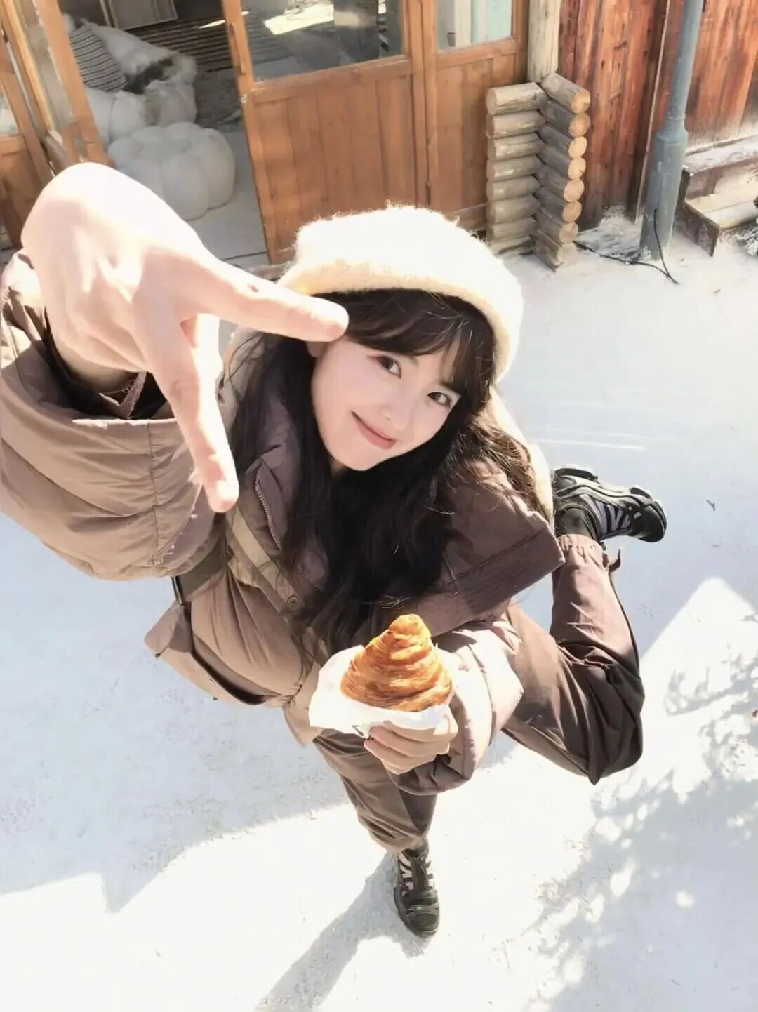 别再乱摆姿势！甜妹拍照轻松拿捏又好看-第6张图片-风享汇