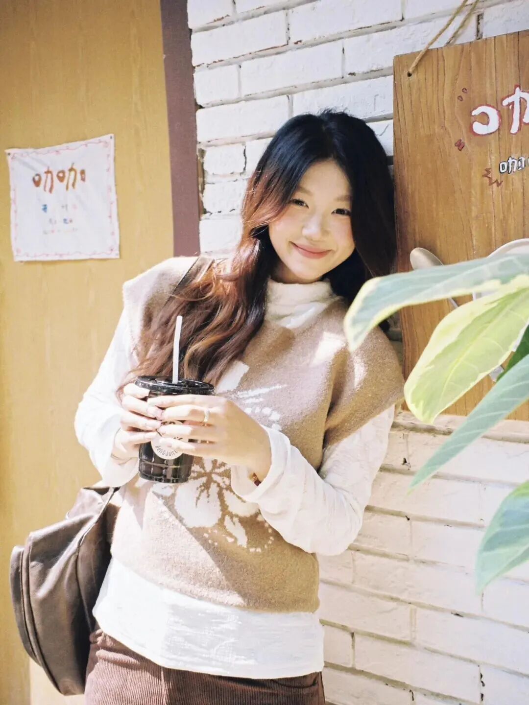 把旅途拍成诗：超实用街头拍照姿势教程-第3张图片-风享汇