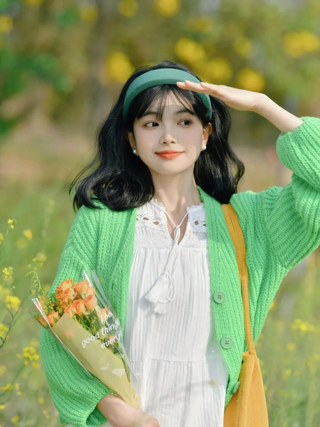 油菜花人像拍照攻略:把春天拍成治愈系画报-第6张图片-风享汇 油菜花人像拍照攻略:把春天拍成治愈系画报-第6张图片-风享汇