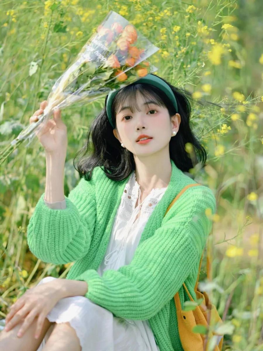 油菜花人像拍照攻略:把春天拍成治愈系画报-第10张图片-风享汇 油菜花人像拍照攻略:把春天拍成治愈系画报-第10张图片-风享汇