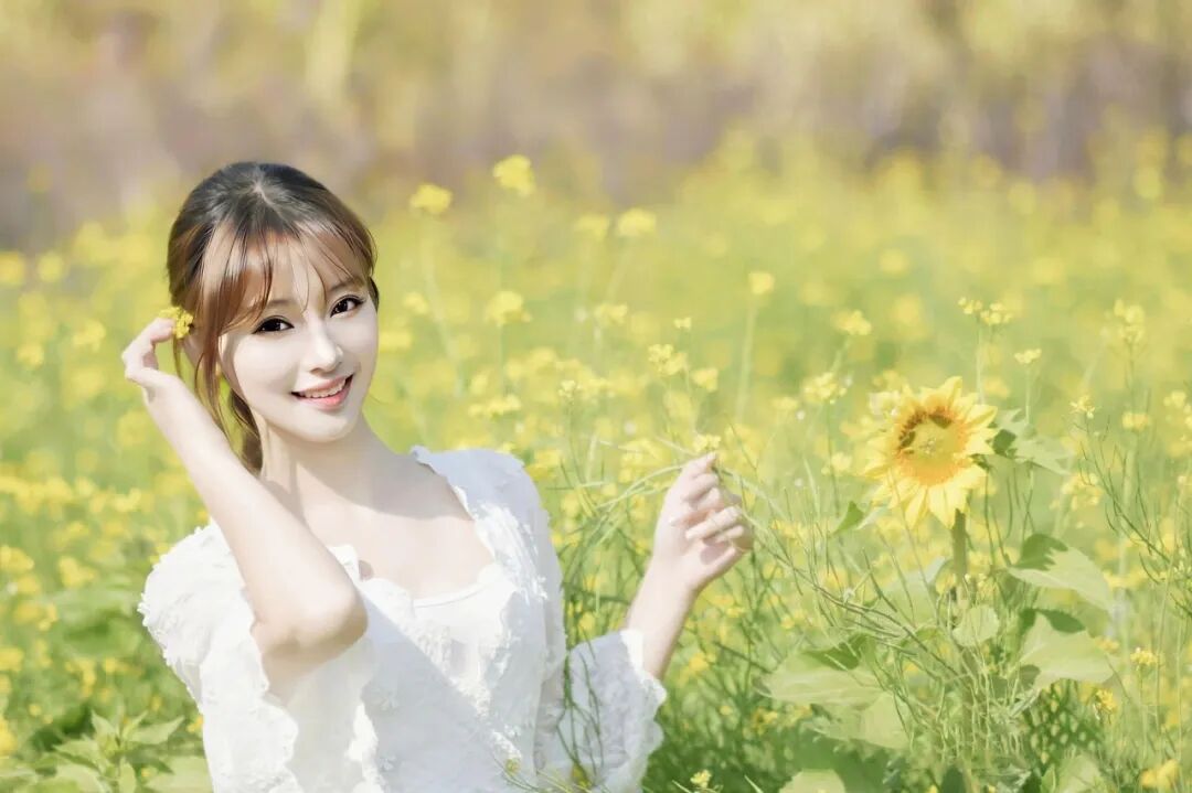 春天油菜花人像封神照|9招解锁春日氛围感大片-第9张图片-风享汇 春天油菜花人像封神照|9招解锁春日氛围感大片-第9张图片-风享汇