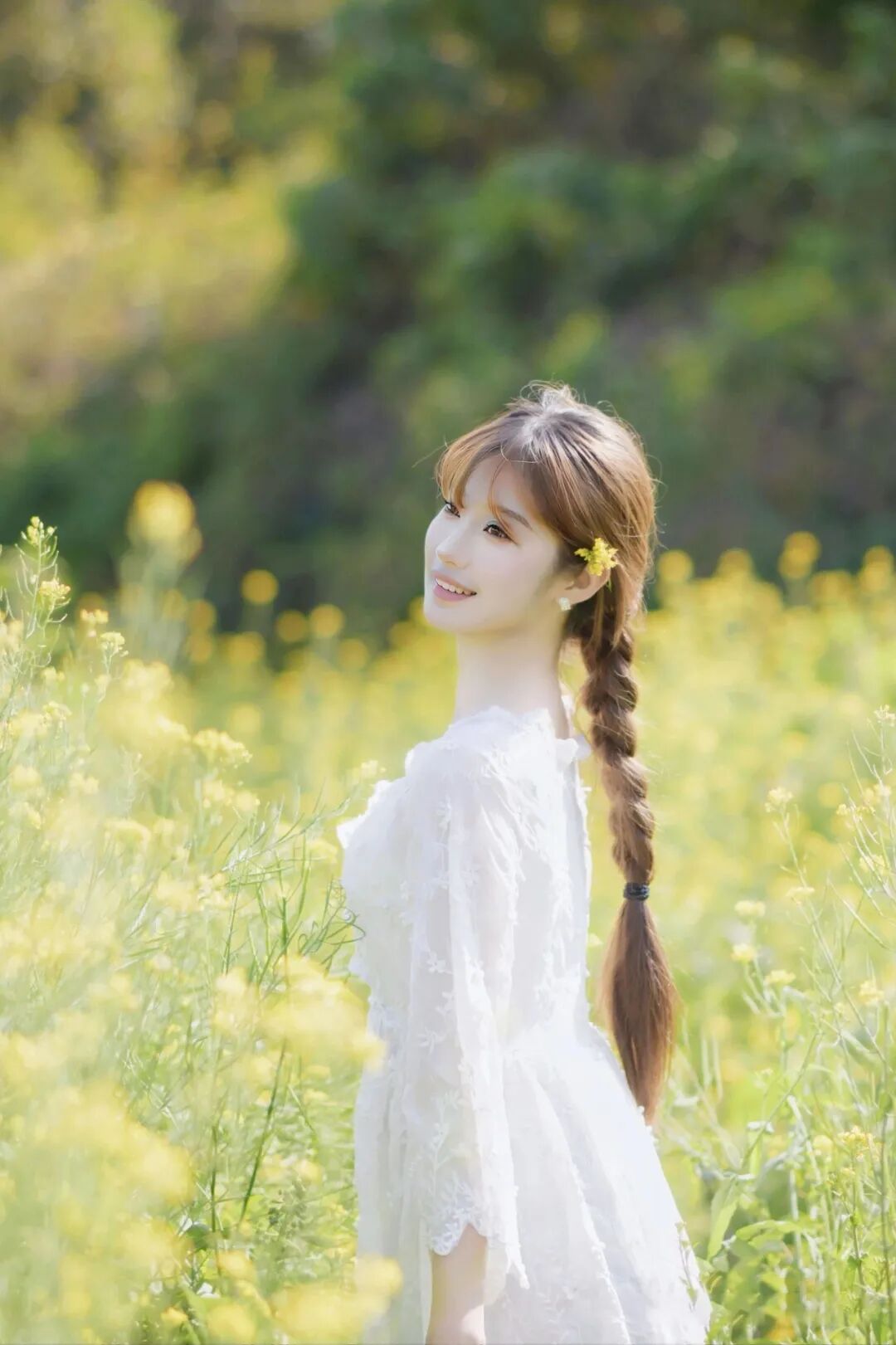 春天油菜花人像封神照|9招解锁春日氛围感大片-第8张图片-风享汇 春天油菜花人像封神照|9招解锁春日氛围感大片-第8张图片-风享汇