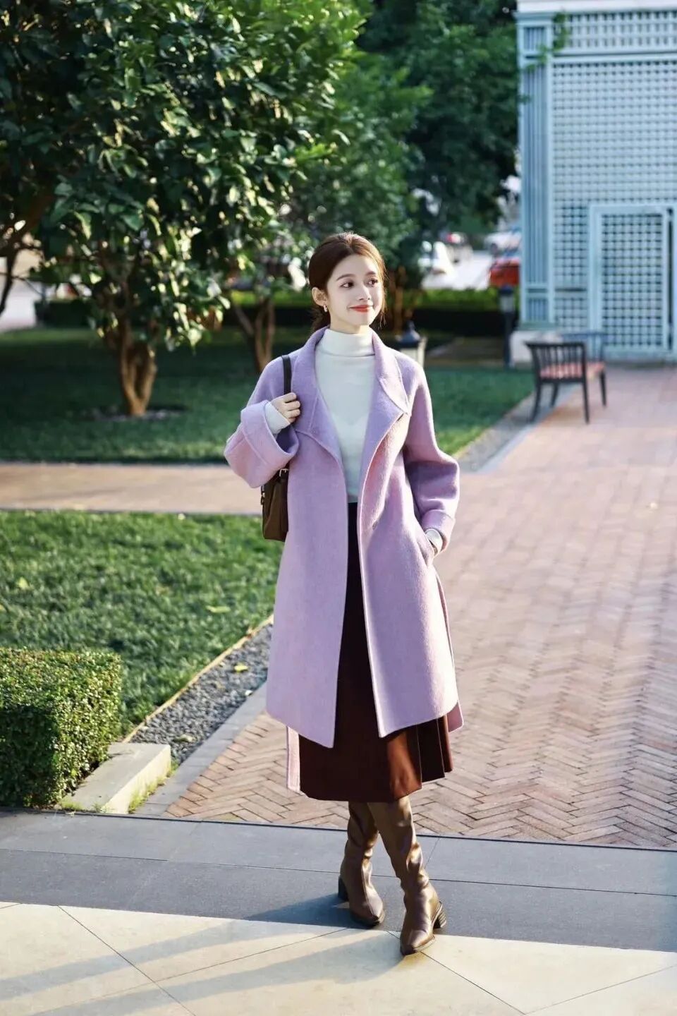 温柔紫调大衣｜9个公园摆姿，拍出韩剧女主感-第7张图片-风享汇