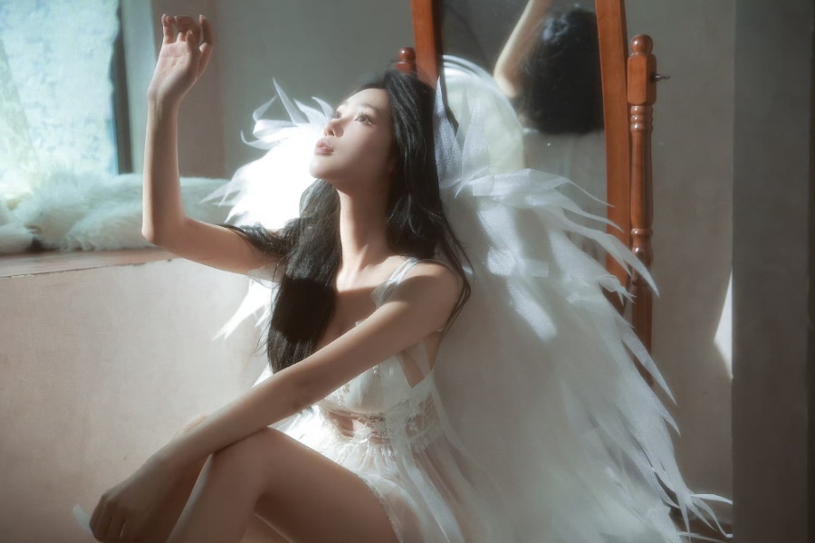 白色浪漫，纯欲美女写真-第6张图片-风享汇