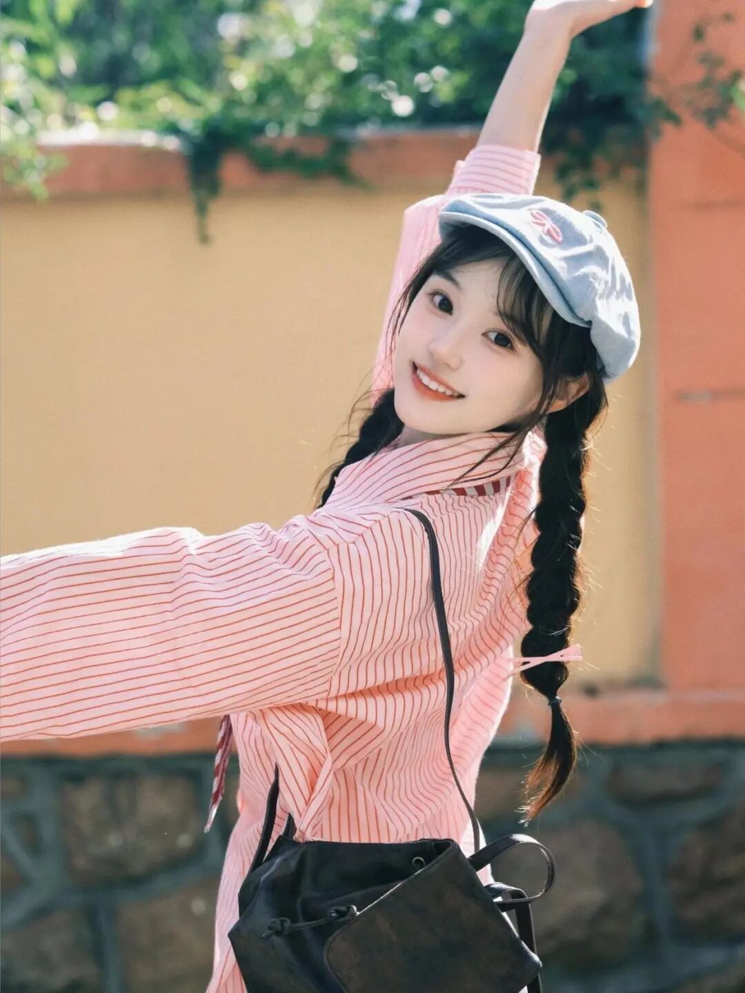 元气少女写真指南:9个姿势拍出灵动大片-第6张图片-风享汇 元气少女写真指南:9个姿势拍出灵动大片-第6张图片-风享汇