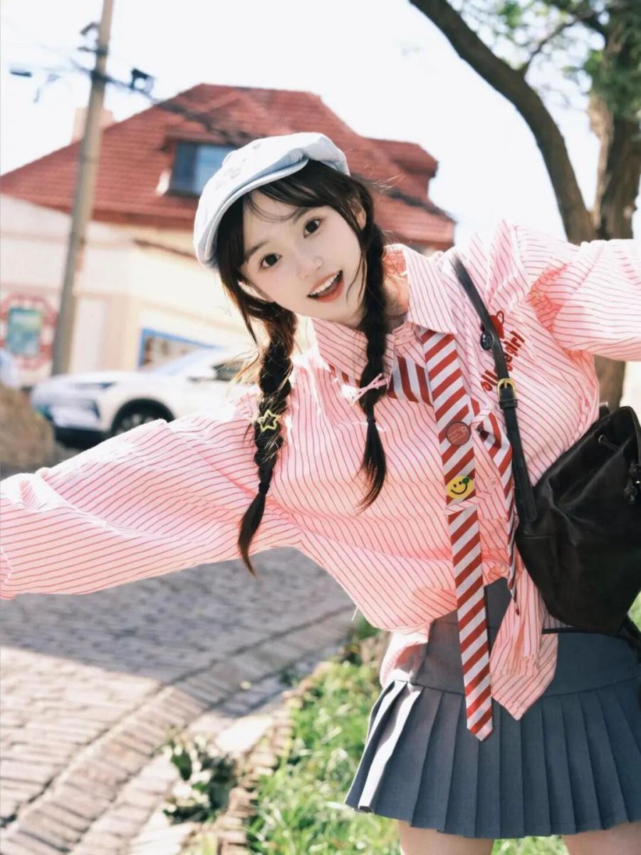 元气少女写真指南:9个姿势拍出灵动大片-第8张图片-风享汇 元气少女写真指南:9个姿势拍出灵动大片-第8张图片-风享汇