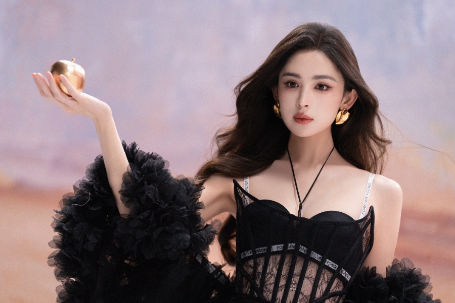 古丽娜扎最新物料， 都市丽人新春宣传片-第10张图片-风享汇