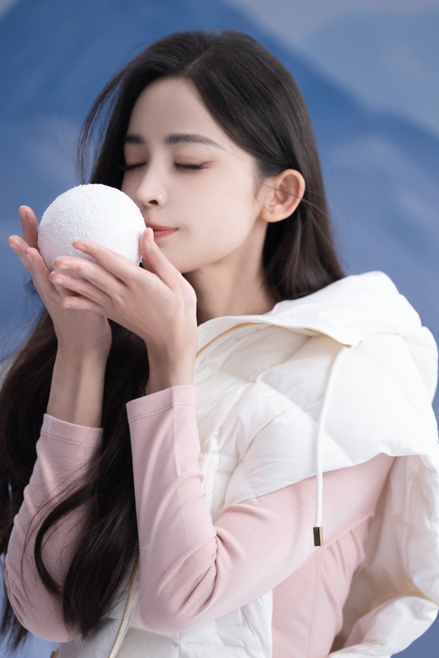 古丽娜扎最新物料， 都市丽人新春宣传片-第18张图片-风享汇